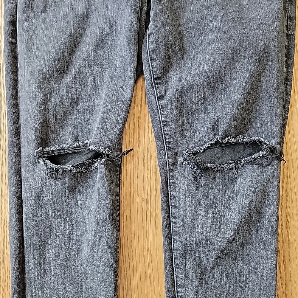 American Eagle Outfitters stylish straight